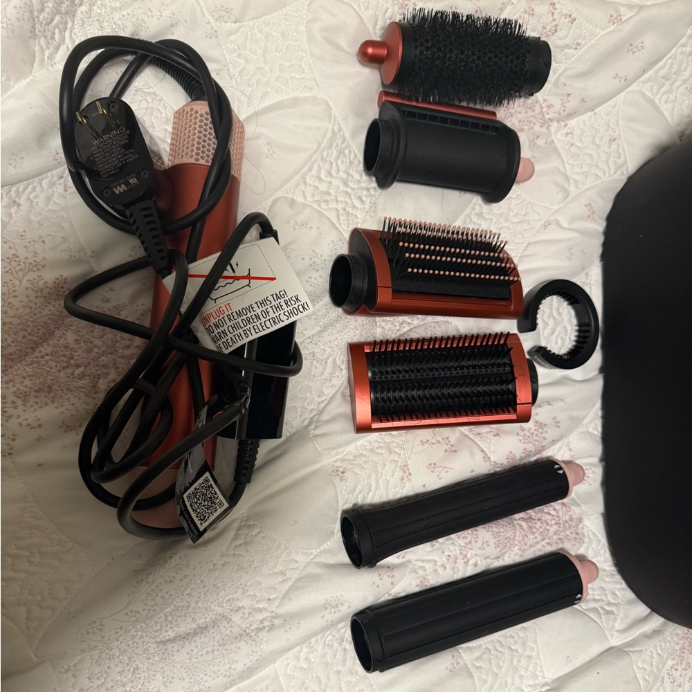 Dyson Hair Styling Set - Black and Pink